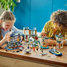 Конструктор LEGO City Поліцейський острів-в'язниця 980 деталі (60419) - мініатюра 7