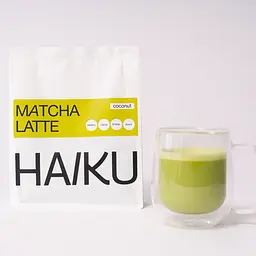 Матча Haiku з кокосовим молоком
