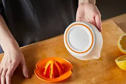 Соковижималка для цитрусових Fiskars Functional Form 1016125 - мініатюра 6