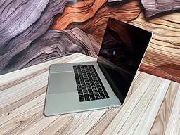 Б/в Ноутбук Apple MacBook Pro 15" 2017 A1707 i7-7820HQ/16/500 (C02V521SHTD8) - мініатюра 3
