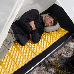 Килимок складний IXPE Naturehike CNK2550WS030, алюмінієва плівка, 18 мм, медово-золотий - мініатюра 10