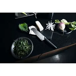 Ніж Santoku Fiskars Taiten 16 см (1066831) - мініатюра 3