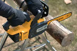 Пила ланцюгова акумуляторна безщіткова DeWalt з АКБ та ЗП DCMCS565P1 - мініатюра 9