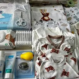 Набір для пологового будинку для новонародженого 33 предмети + прозора сумка в подарунок від ЕкоМама нейтральні кольори - мініатюра 2
