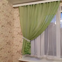Короткий тюль для кухні салатово-білого кольору на тасьмі 1,7м на 3м. ALBO pbe0052821