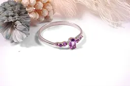 Каблучка з білого золота з аметистами 16.5 K-0043