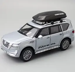 Колекційна металева модель автомобіля АвтоЕксперт Nissan Patrol з багажником на даху, інерцією, світлом та звуком 1:32 - мініатюра 3