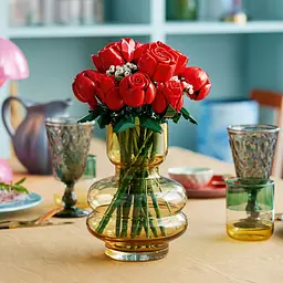 Конструктор LEGO Botanicals Букет троянд 822 деталі (10328) - мініатюра 4