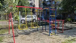 Спортивно-ігровий комплекс з гіркою і гойдалками для всієї родини - мініатюра 5