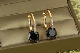 Сережки Xuping Jewelry Стрілка з родієм із великим чорним каменем 2,7 см золотисті