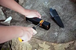 Точило для сокир та ножів Fiskars Xsharp (1000601) - мініатюра 5