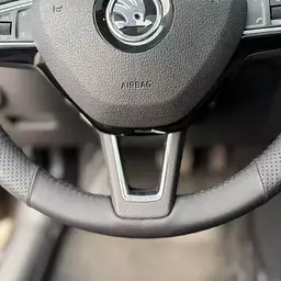Чохол Обплетення Керма для Skoda Octavia III / Fabia III / SuperB 2015-2021 Шкіра (Модельна Викрійка) червона нитка - мініатюра 3