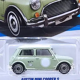 Базова машинка Hot Wheels Then and Now Austin Mini Cooper S колір в асортименті (5785) JJK94 - мініатюра 4