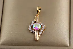 Кулон Xuping Jewelry скрипковий ключ із каменем хамелеон усередині 2.2 см золотистий