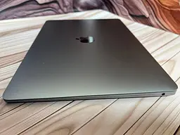 Ноутбук Apple MacBook Air 13" i5-8210Y/16/256 (FVFZL25PLYWP) Б/в - мініатюра 6
