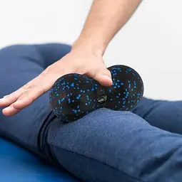 Масажний м'яч подвійний PowerPlay PP-4352 Epp foam peanut ball (d8*16 см) Чорно/Синій (PP_4352_Blue_8*16) - мініатюра 2