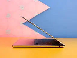 Ноутбук Apple MacBook Air 13'' M2 Retina Starlight 2022 (MLY13) Б/У [173652] - мініатюра 2