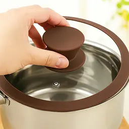 Ручка для кришки каструлі сковороди кругла силіконова, Kitchen Master Коричневий 87223 - мініатюра 3
