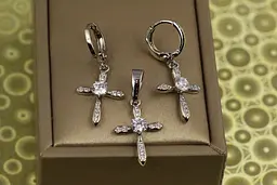 Набір Xuping Jewelry сережки з кулоном хрестики великий камінь сріблястий