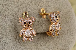 Сережки дитячі Xuping Jewelry ведмежата із білим камінчиком 1,4 см золотисті - мініатюра 2