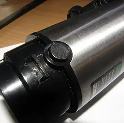 Кнопка фіксації насадок моторного блоку блендеру RZTK HBL 1002S Pro - мініатюра 4