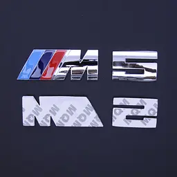 Емблема напис M5 кольоровий скотч 3М / металевий 130 x 32 мм Польща