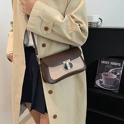 Жіноча сумка через плече крос-боді з екошкіри Lilly P2-1601DB Коричнева - мініатюра 3