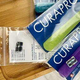 Скребок для язика Curaprox одна дуга (салатовий) - мініатюра 3