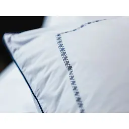 Комплект постільної білизни Ecotton Premium євро перкаль вишивка з синім кантом (25140) - мініатюра 9