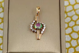 Кулон Xuping Jewelry скрипковий ключ із каменем зелений хамелеон усередині 2.2 см золотистий