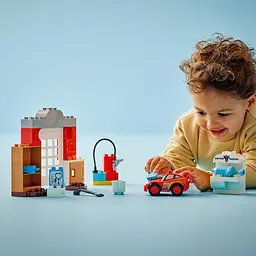 Конструктор LEGO DUPLO Disney Візит МакКвіна в гараж Дока 35 деталей (10456) - мініатюра 8