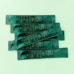 Концентрована сироватка зі спікулами VT Cosmetics Pro Cica Reedle Shot S50 Facial Boosting First Ampoule 2 мл (VTC122) - мініатюра 2
