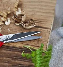 Кухонні ножиці Victorinox Multipurpose Kitchen Shears Red [7.6363] [83988] - мініатюра 3