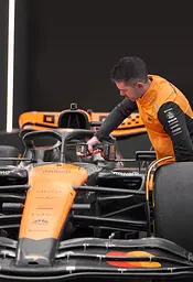 DeWALT Шурупокрут-дриль ударний аккумуляторний DeWALT McLaren F1 TEAM LIMITED EDITION 18В 2х5А·рік 205Нм 1000-2800-3250об/хв кейс ЗП 1.0кг - мініатюра 10