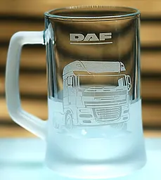 Пивний келих 660 мл DAF Truck Даф подарунок для далекобійника  кухоль з гравіюванням вантажівки - мініатюра 3