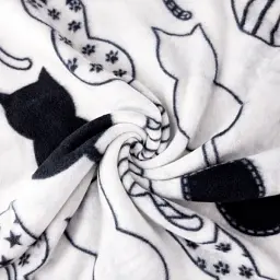 Плед Love You Чорні та білі котики легкий флісовий 150х200 см (ly9102) - мініатюра 2