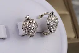 Сережки Xuping Jewelry полуничка 1.2 см сріблясті