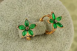 Сережки Xuping Jewelry Квітка із зеленим каменем 1,2 см золотисті - мініатюра 2