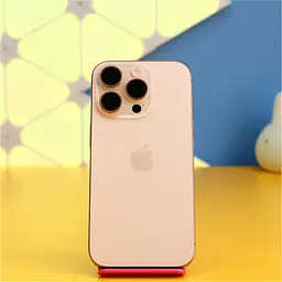 Смартфон Apple iPhone 16 Pro 256 ГБ eSIM пустельний титан (MYMJ3) б/в [175743]