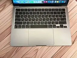 Ноутбук Apple MacBook Air 13.6" 2022 M2/24/512 (MXL579W0R4) Б/в - мініатюра 2