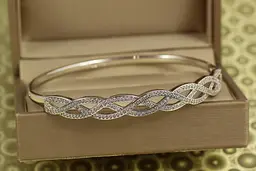 Браслет бенгл Xuping Jewelry Хвилі кохання від 17 см до 19 см сріблястий