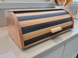 Деревʼяна хлібниця еко з сірою смужкою 44×27×17 см - мініатюра 10