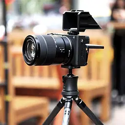 Фліп-екран для селфі Ulanzi Selfies Xiaomirrorless Camera Flip Screen with 3 Cold Shoe Mounts R031 UV-1823 Black - мініатюра 4