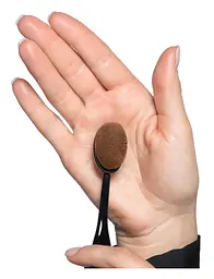 Середній овальний пензлик преміум'якості Artdeco Medium Oval Brush Premium Quality (437809) - мініатюра 5