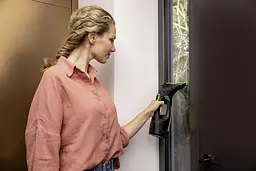 Акумуляторний віконний пилосос Karcher WV 5 Plus Anniversary Edition (1.633-711.0) - мініатюра 5