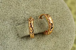Сережки Xuping Jewelry колечки шкіра змії 1,3 см золотисті