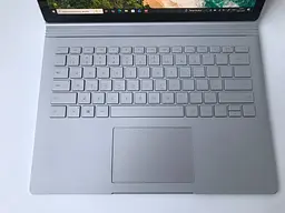 Ноутбук Microsoft Surface Book (i7-6600U / 16GB / SSD 512GB / GeForce 940M 1GB / 13.5" 3000x2000 IPS Touch) б/в - мініатюра 3