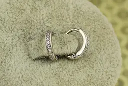 Сережки Xuping Jewelry кільця з камінчиками 1,1 см сріблясті - мініатюра 2