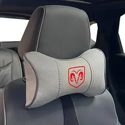 Подушка на підголівник з логотипом Dodge Екошкіра 3D Кольоровий лого Сірі-Сірий кант 1 шт