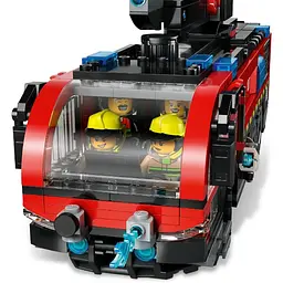 Конструктор LEGO City Пожежна вантажівка в аеропорту 691 деталь (60499) - мініатюра 6